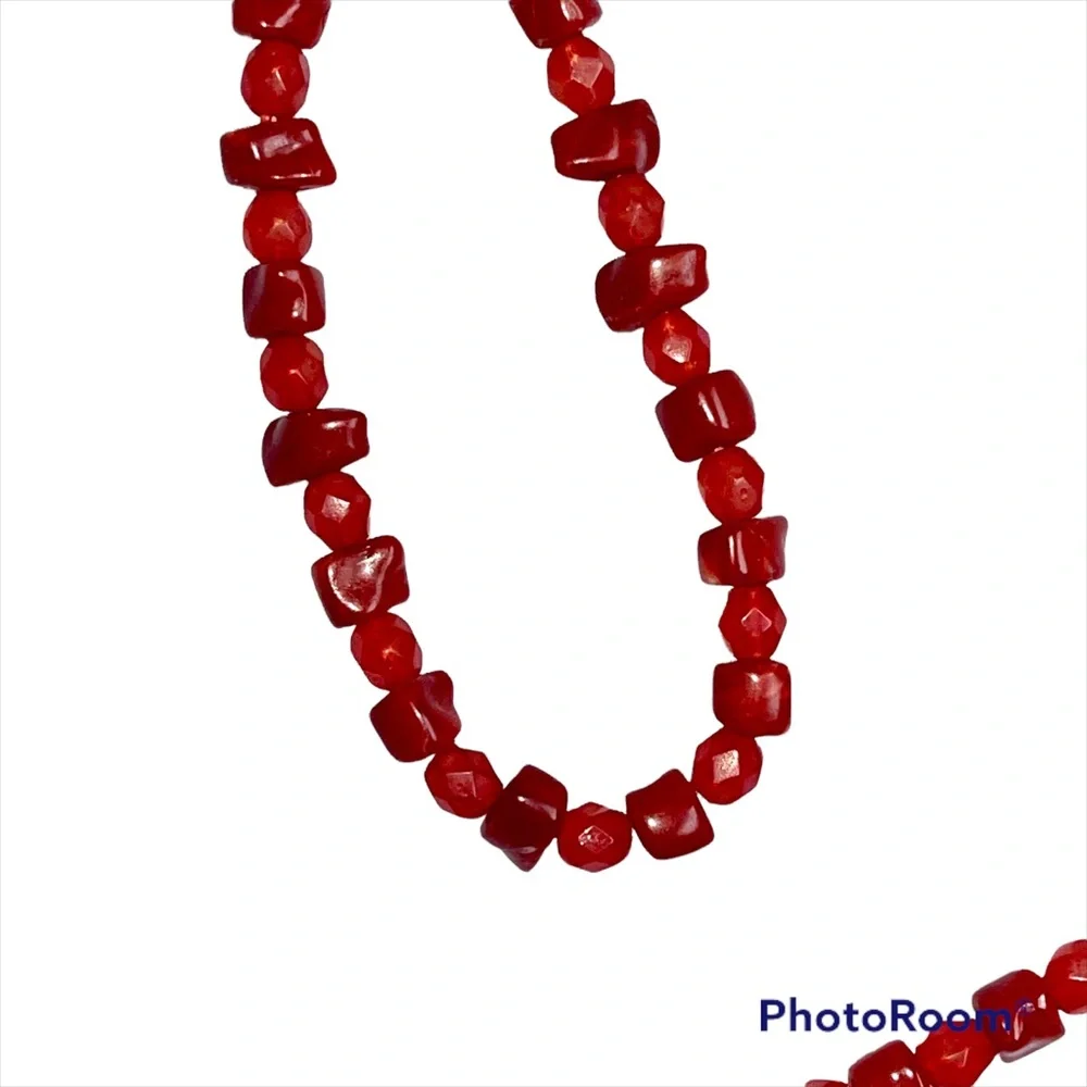 Coral station necklace in euc Host Pick 7/1/22!!!